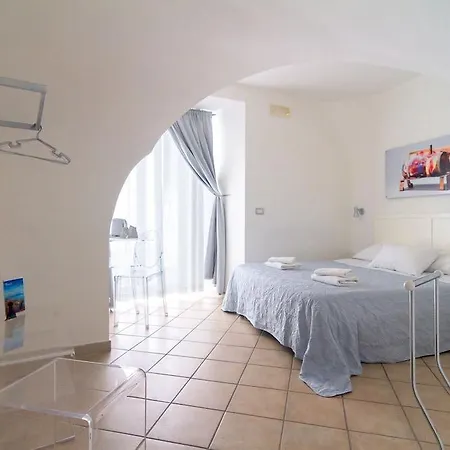 فندق مبيت وإفطار Maison Du La Rua (adults Only) 3*