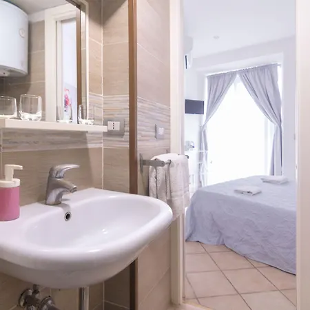 فندق مبيت وإفطار Maison Du La Rua (adults Only) 3*